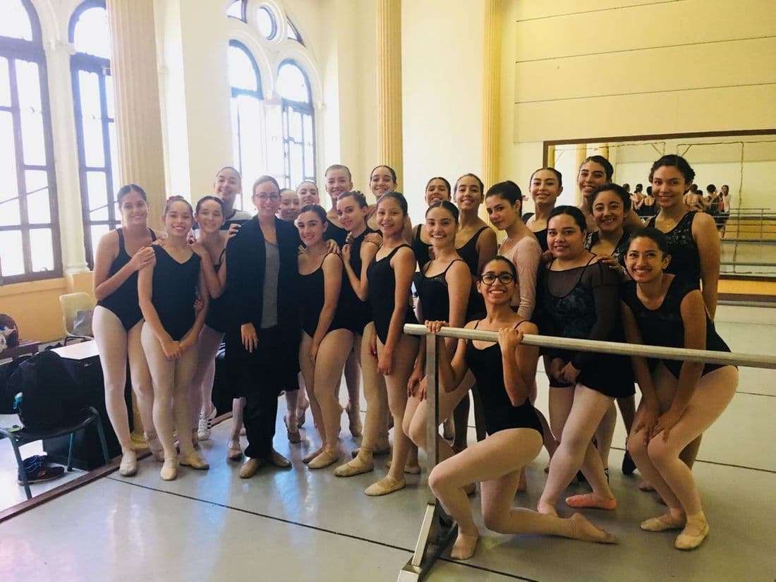 Estudiantes de la Escuela Beatriz Abreu Cátedra de Danza