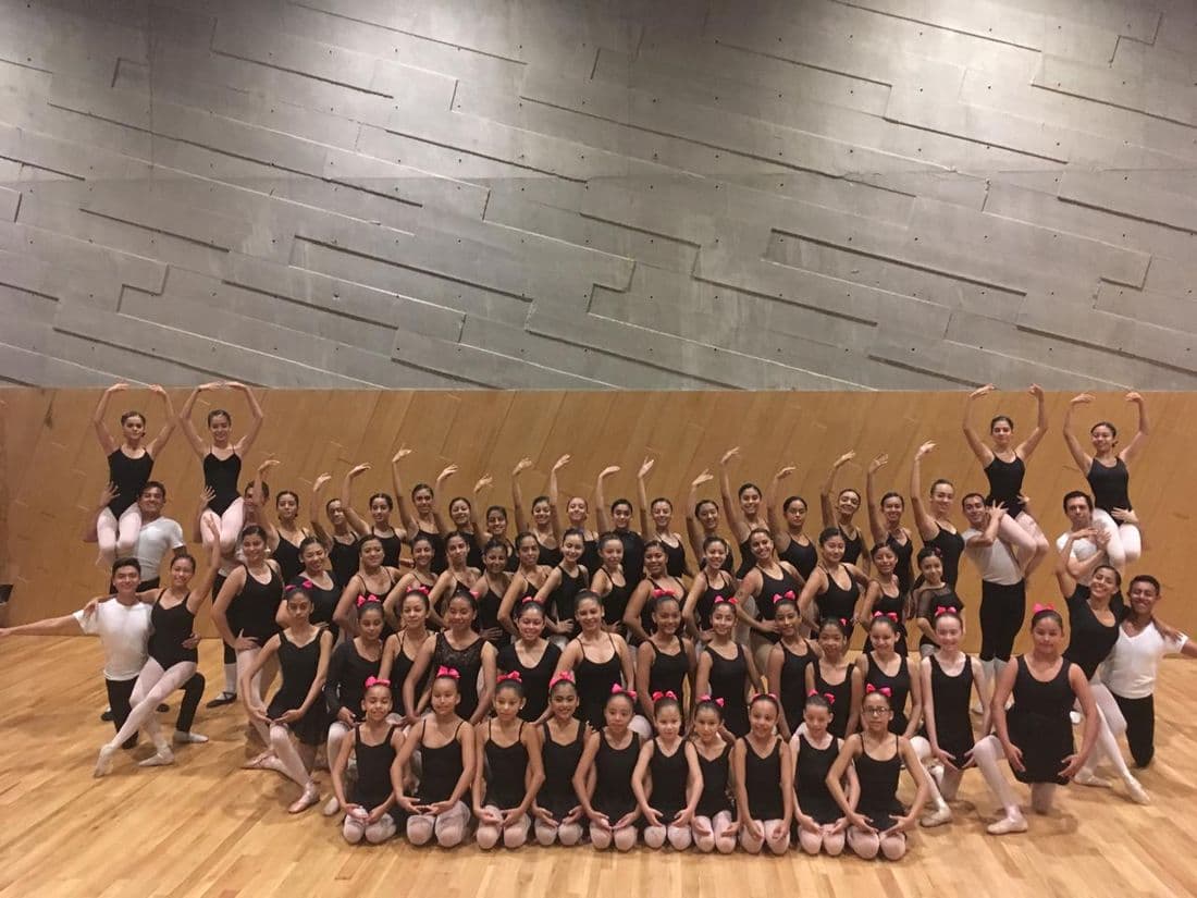 Estudiantes de la Escuela Beatriz Abreu Cátedra de Danza