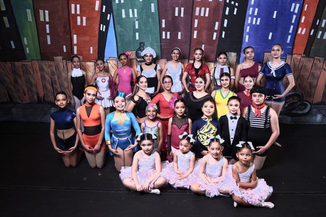 Estudiantes de la Escuela Beatriz Abreu Cátedra de Danza