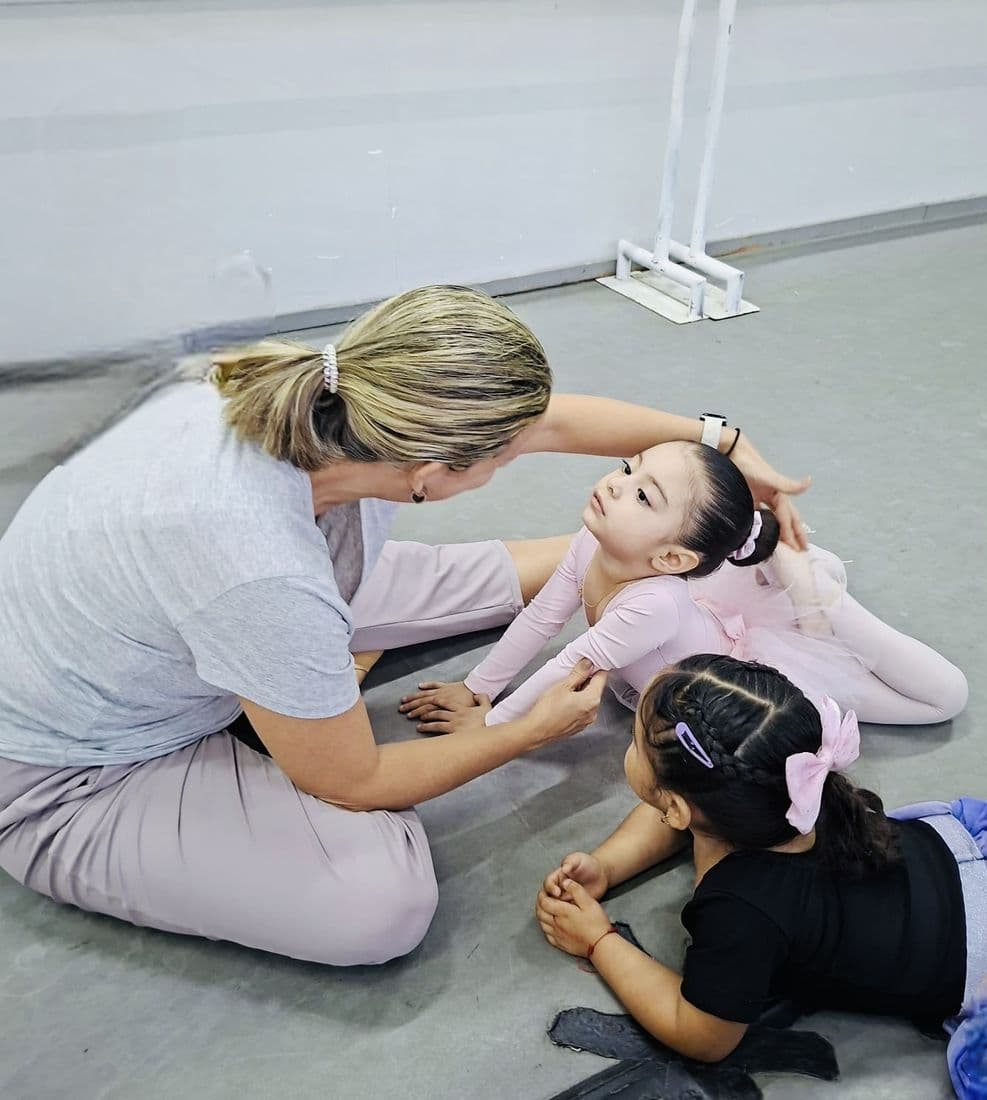 Estudiantes de la Escuela Beatriz Abreu Cátedra de Danza