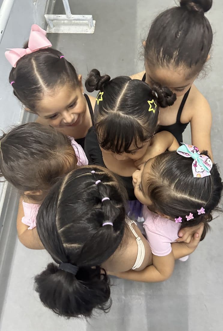 Estudiantes de la Escuela Beatriz Abreu Cátedra de Danza