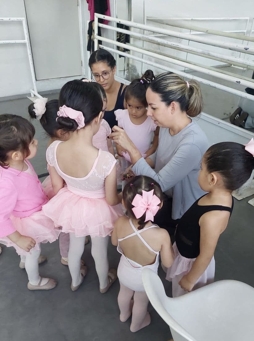 Estudiantes de la Escuela Beatriz Abreu Cátedra de Danza